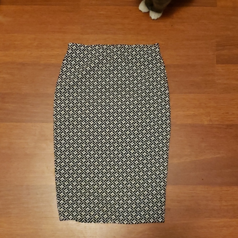 Bloomingdale's Aqua label geo print pencil skirt